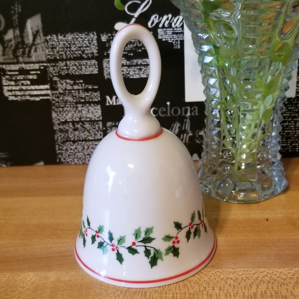 Colonial Candle Bell